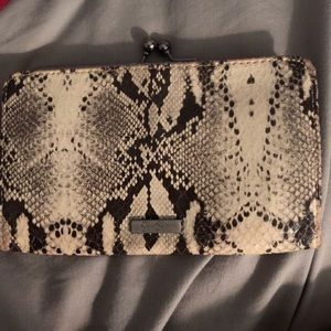 Jessica Simpson wallet
